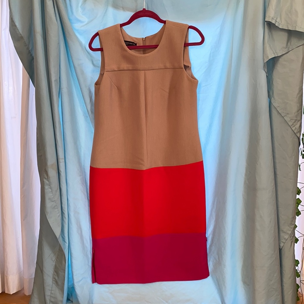Size 10 Jones New York dress. Zipper slit